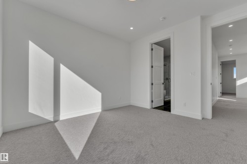 6048 107A Nw, Edmonton, AB 