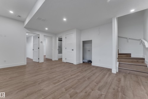 6048 107A Nw, Edmonton, AB 
