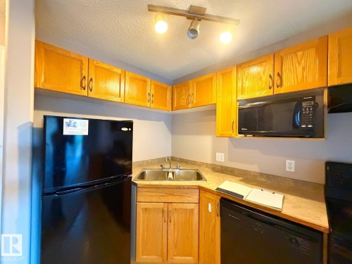 ##224 #224 2305 35a Avenue Northwest NW NW , Edmonton, AB T6T 1Z2 4