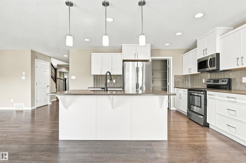 3528 Claxton Crescent Sw, Edmonton, AB 
