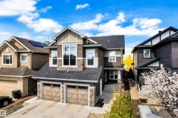 3203 WINSPEAR Crescent SW  Edmonton, AB T6X 1S7