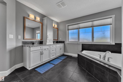 3203 Winspear Crescent Sw, Edmonton, AB 