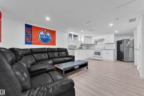 3203 Winspear Crescent Sw, Edmonton, AB 