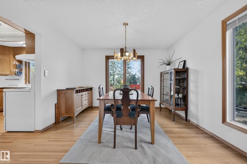 10706 33A Avenue Nw, Edmonton, AB 