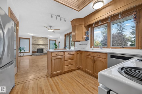 10706 33A Avenue Nw, Edmonton, AB 