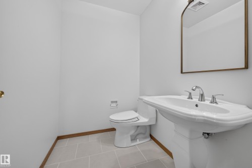 10706 33A Avenue Nw, Edmonton, AB 