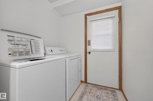 10706 33A Avenue Nw, Edmonton, AB 