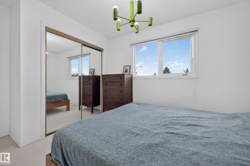 10706 33A Avenue Nw, Edmonton, AB 