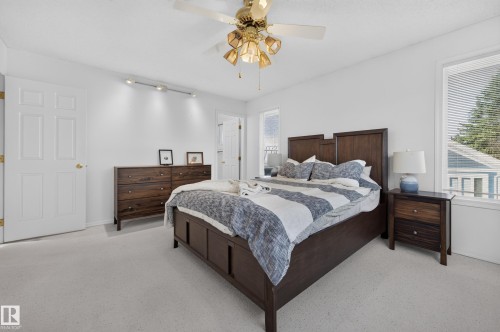 10706 33A Avenue Nw, Edmonton, AB 