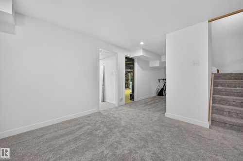 10706 33A Avenue Nw, Edmonton, AB 