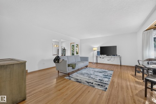10706 33A Avenue Nw, Edmonton, AB 