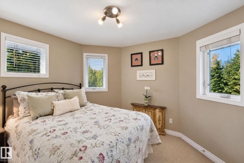 6 Rosenthal Way, Stony Plain, AB 