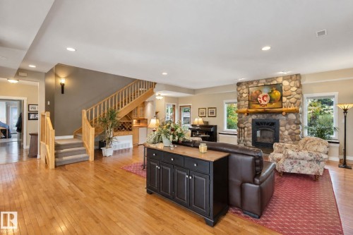 6 Rosenthal Way, Stony Plain, AB 