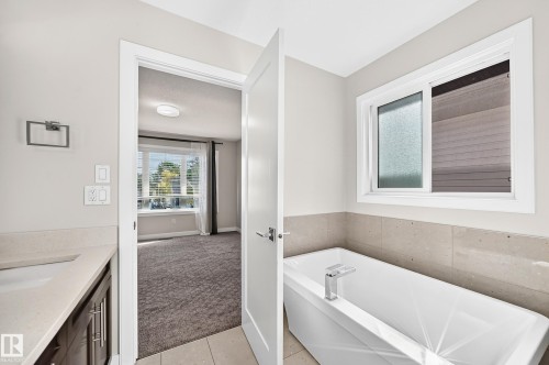 12212 124 Street Nw, Edmonton, AB 
