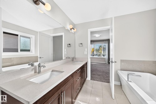 12212 124 Street Nw, Edmonton, AB 