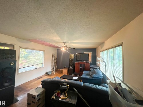 70 Sunset Boulevard, St. Albert, AB 