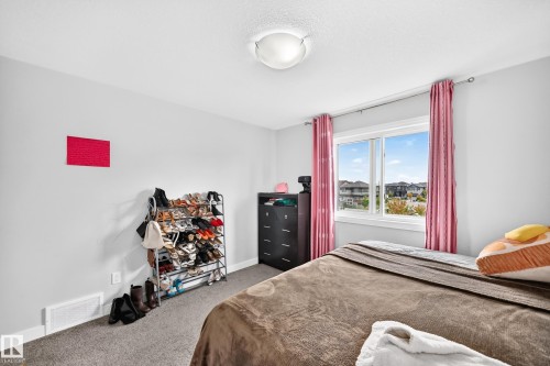 7245 Chivers Place Sw, Edmonton, AB 