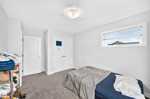 7245 Chivers Place Sw, Edmonton, AB 