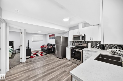 7245 Chivers Place Sw, Edmonton, AB 