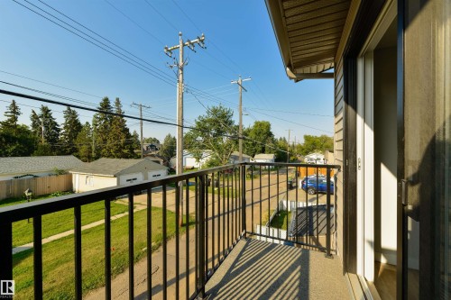 8313 76 Avenue Nw, Edmonton, AB 