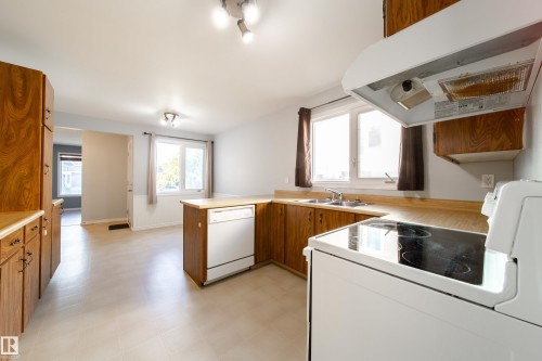 3908 41 Avenue Nw, Edmonton, AB 