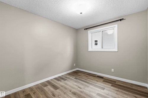 3927 22 Avenue Nw, Edmonton, AB 