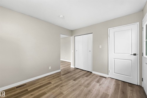 3927 22 Avenue Nw, Edmonton, AB 
