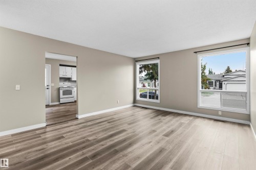 3927 22 Avenue Nw, Edmonton, AB 