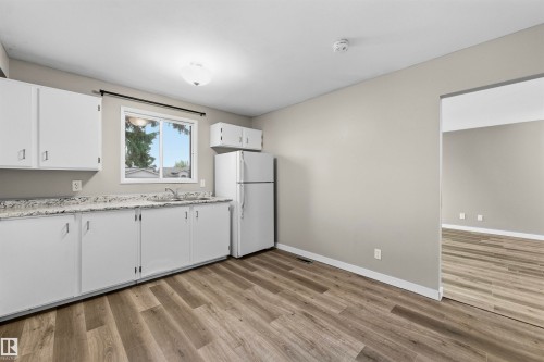 3927 22 Avenue Nw, Edmonton, AB 