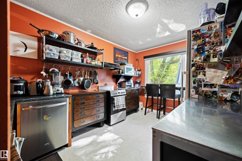 9851 85 Avenue Nw, Edmonton, AB 