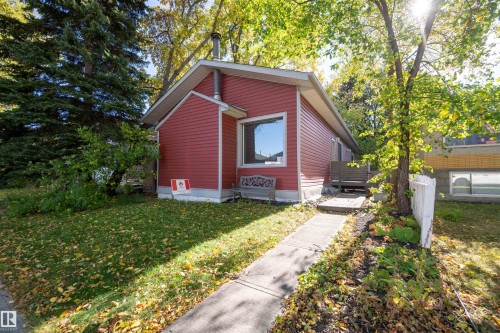 9851 85 Avenue Nw, Edmonton, AB 