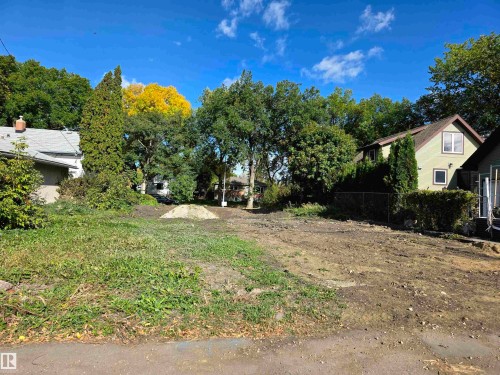 7615 89 Avenue Nw, Edmonton, AB 