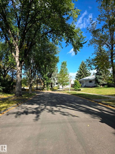 7615 89 Avenue Nw, Edmonton, AB 