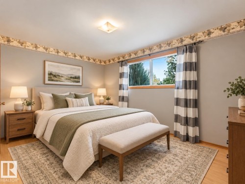 Hardwood-finish flooring, recessed window, and overhead lighting - 5904 94 Avenue Nw, Edmonton, AB 