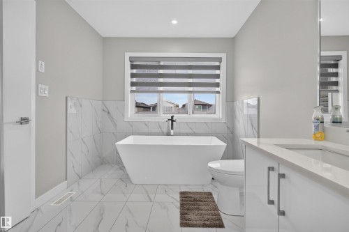 452 Roberts Crescent, Leduc, AB 