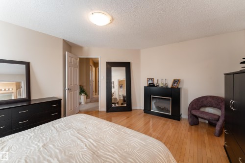 18919 91 Avenue Nw, Edmonton, AB 