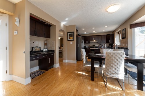 18919 91 Avenue Nw, Edmonton, AB 