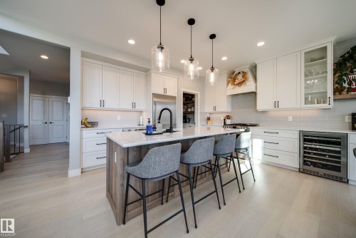 6843 Knox Loop Sw, Edmonton, AB 