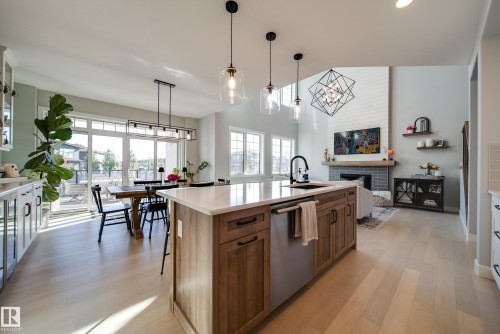 6843 Knox Loop Sw, Edmonton, AB 