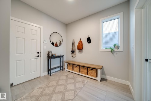6843 Knox Loop Sw, Edmonton, AB 