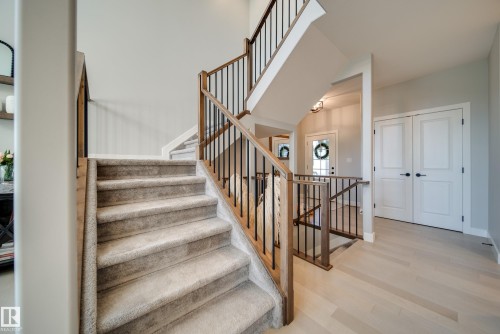 6843 Knox Loop Sw, Edmonton, AB 