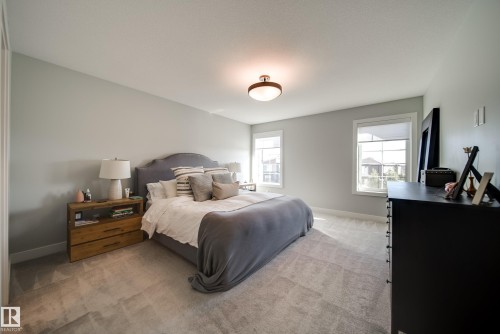 6843 Knox Loop Sw, Edmonton, AB 