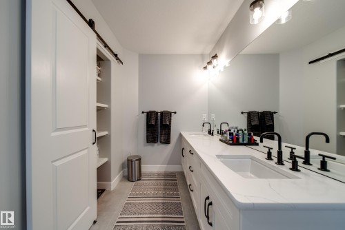 6843 Knox Loop Sw, Edmonton, AB 