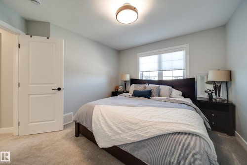 6843 Knox Loop Sw, Edmonton, AB 