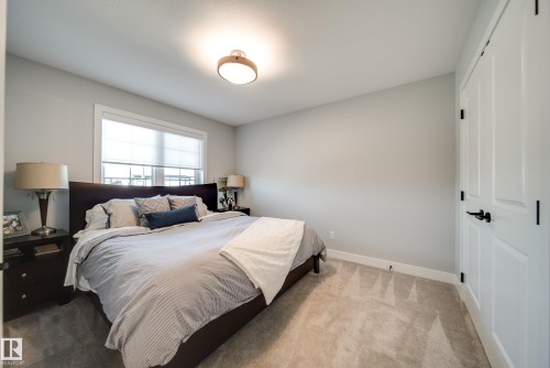 6843 Knox Loop Sw, Edmonton, AB 
