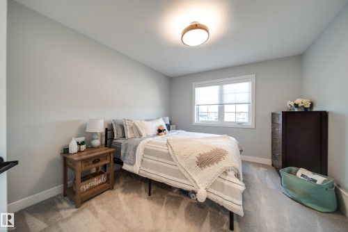 6843 Knox Loop Sw, Edmonton, AB 