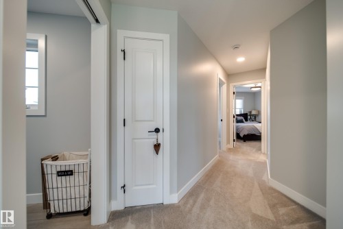 6843 Knox Loop Sw, Edmonton, AB 