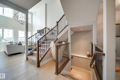 6843 Knox Loop Sw, Edmonton, AB 