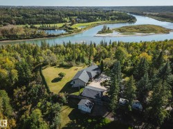 240 GRANDISLE Point(e) NW  Edmonton, AB T6M 2P1