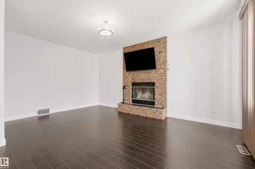 18907 90 Avenue Nw, Edmonton, AB 